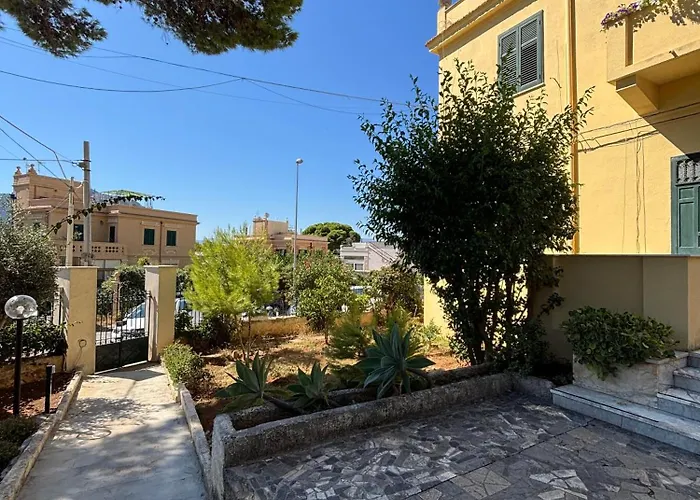 Le Lunette House 巴勒莫